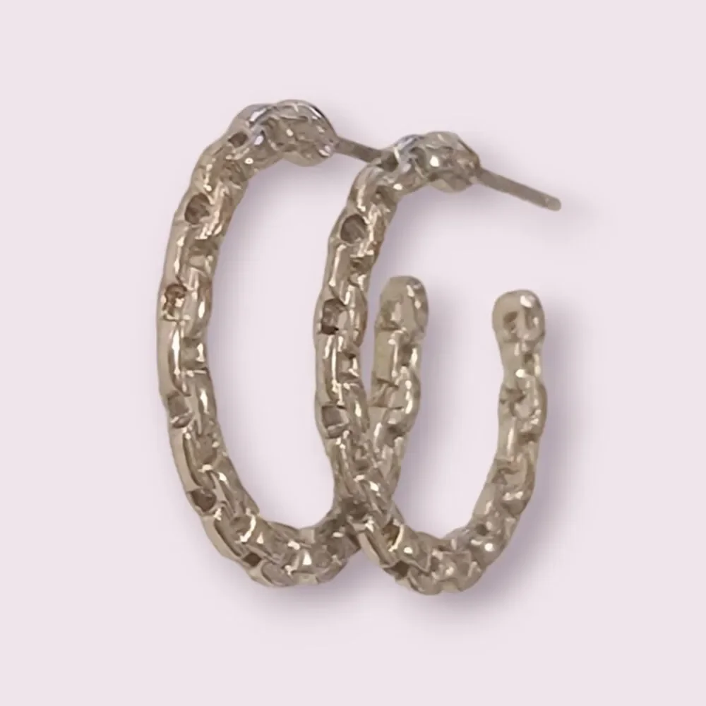 Silver Tone Chain Weave Classic Simple Chic Minimalist Hoop Stud Earrings